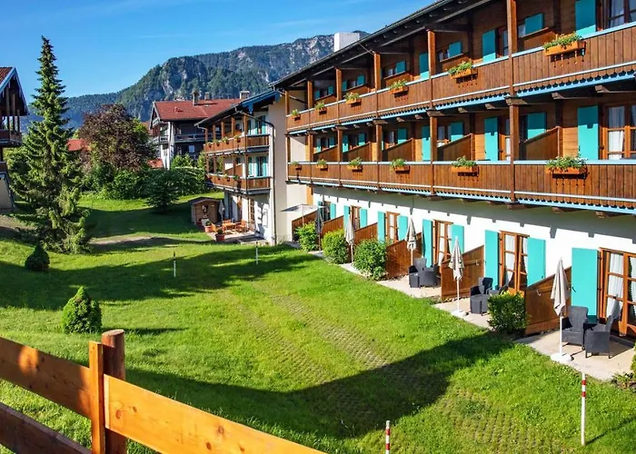 Bergmayr - Chiemgauer Alpenhotel Hotell 3*
