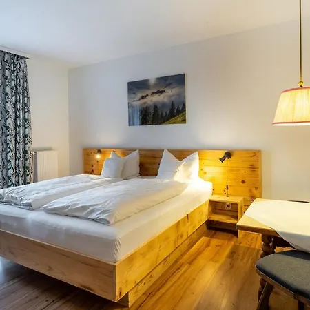 מלון Bergmayr - Chiemgauer Alpenhotel