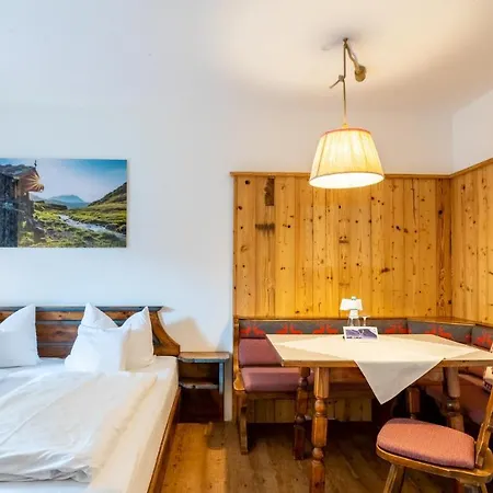 فندق Bergmayr - Chiemgauer Alpenhotel انزل