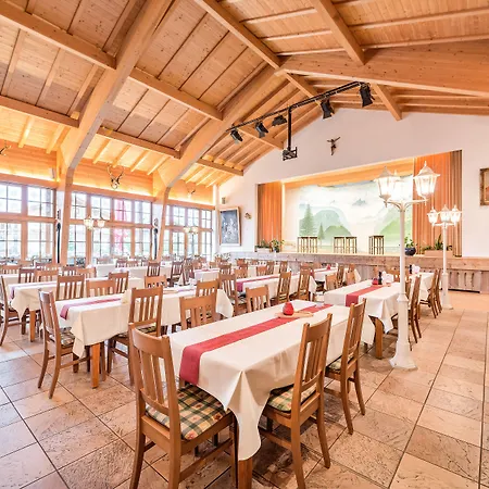 Bergmayr - Chiemgauer Alpenhotel 3*