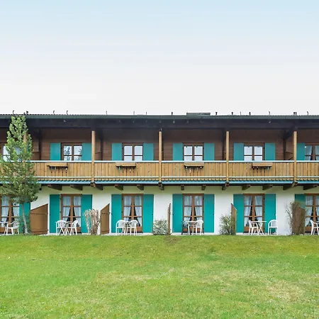 Bergmayr - Chiemgauer Alpenhotel מלון אינזל