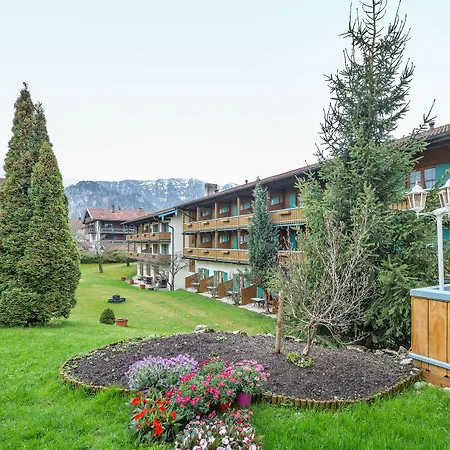 מלון Bergmayr - Chiemgauer Alpenhotel 3*