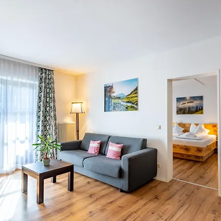 Bergmayr - Chiemgauer Alpenhotel מלון