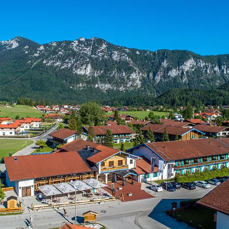 Bergmayr - Chiemgauer Alpenhotel מלון